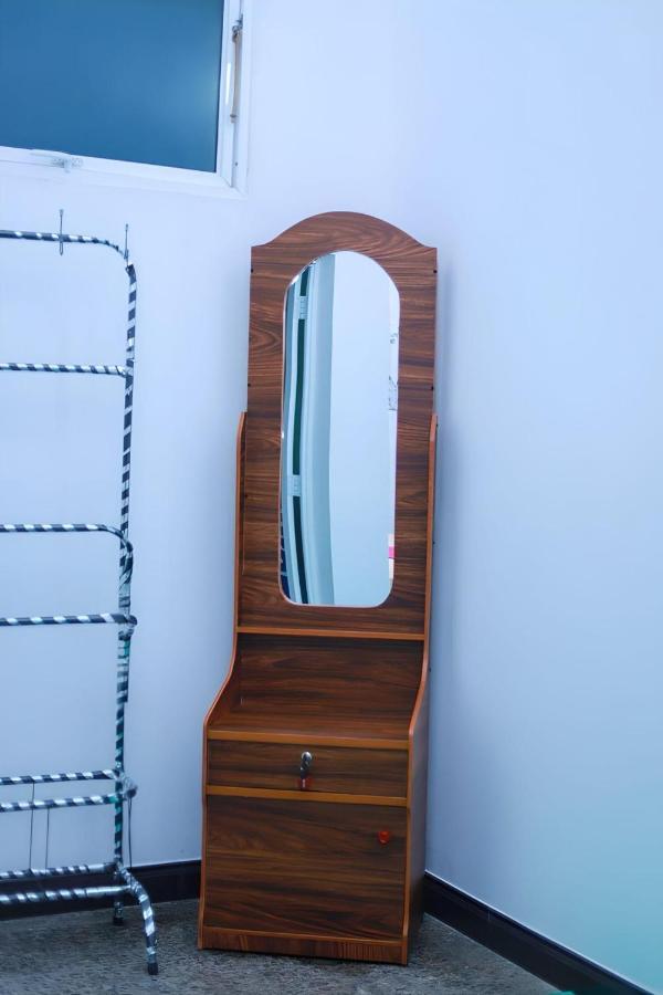 Royal Hub Hotel Kudapaduwa Luaran gambar